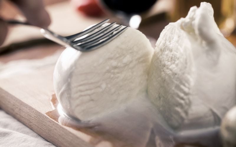 Mozzarella di bufala enceinte : peut-on en manger pendant la grossesse ?